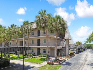 8693 Bardmoor Blvd Unit 308, Seminole, FL 33777