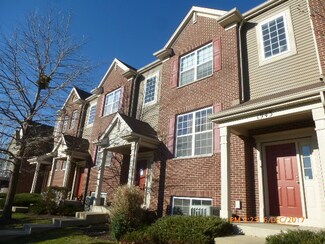 1945 Oxley Cir Unit 12104, Naperville, IL 60563