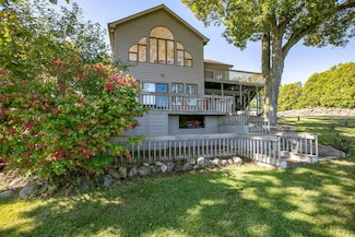 70847 Claire Dr, Union, MI 49130