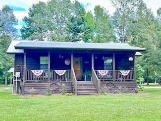 226 Cherokee Rd, Glenwood, GA 30428