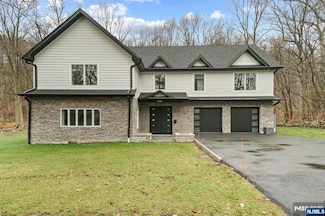 232 Kinnelon Rd, Kinnelon, NJ 07405