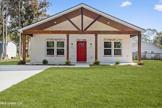 1908 Barracuda Dr, Gautier, MS 39553