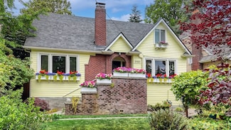 2463 26th Ave E, Seattle, WA 98112