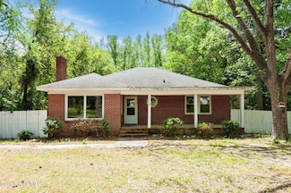 904 Liberty Hill Rd, Kinston, NC 28501