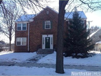 814 814 5th St SE, Minneapolis, MN 55414