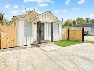 2902 Gregg St, Houston, TX 77026