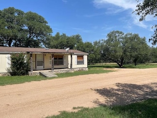 810 Avenue R, Johnson City, TX 78636