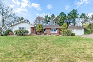 3 Clear View Dr, Mansfield Center, CT 06250