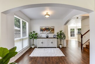 6807 Lagoon Dr, Grand Prairie, TX 75054