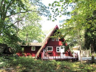 807 Rimrock Ct, Hawley, PA 18428