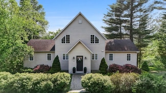 320 Sun Valley Rd, Morrisville, VT 05661