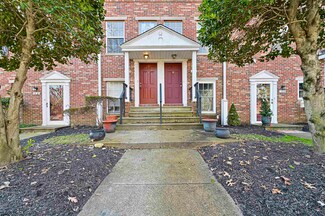 1513 Washington Ct Unit 313, Mays Landing, NJ 08330