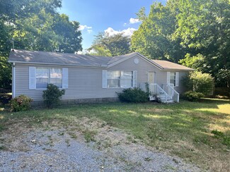 123 A G Myatt Dr, Dickson, TN 37055