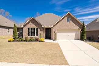 1470 Stonewater Dr, Cullman, AL 35055