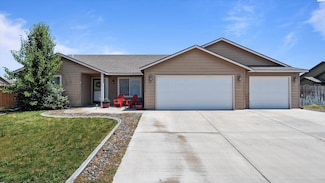 6307 Wildcat Ln, Pasco, WA 99301