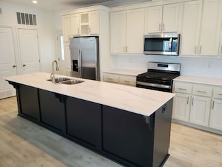 105 Village Cir, Sacramento, CA 95838