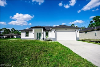 3744 Kilarney St, Fort Myers, FL 33905