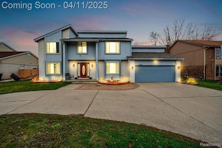 7260 Silver Leaf Ln, West Bloomfield, MI 48322