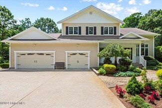 401 County Line Rd, Schenectady, NY 12306