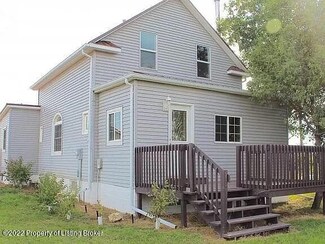 511 8th St NW, Hettinger, ND 58639