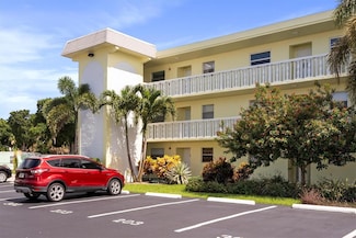 1100 Ponce de Leon Cir Unit 301, Vero Beach, FL 32960