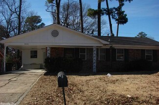 9806 Capella Dr, Little Rock, AR 72209