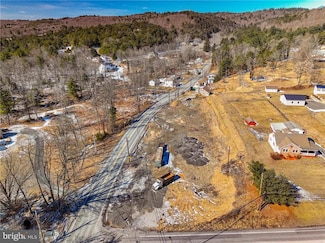 10 Hahns Dairy Rd, Palmerton, PA 18071