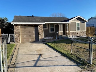 1018 Gardenia Dr, Corpus Christi, TX 78408