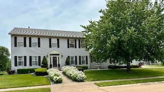 601 S 9th Ave, Eldridge, IA 52748