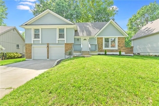 805 NW 18th St, Blue Springs, MO 64015