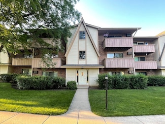 13 Echo Ct Unit 10, Vernon Hills, IL 60061