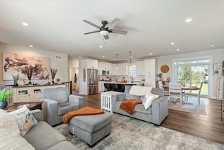 4133 Great Bridge Dr, Deforest, WI 53532