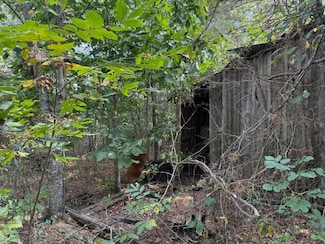 942 Kyler Rd, Batesville, AR 72501