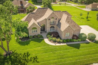 1302 Collins Ln, Marion, IL 62959