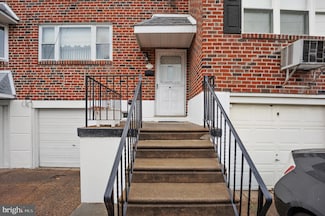 9118 Ryerson Rd, Philadelphia, PA 19114
