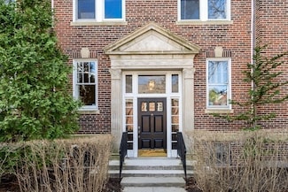 60 Browne St Unit 1, Brookline, MA 02446