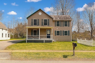 52 Hull Ave, Wallingford, VT 05773