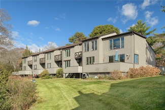 255 Fishing Cove Rd, North Kingstown, RI 02852