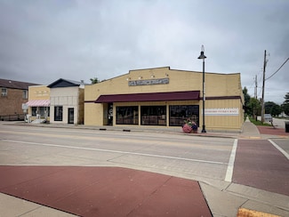 318 E Main St, Waterford, WI 53185