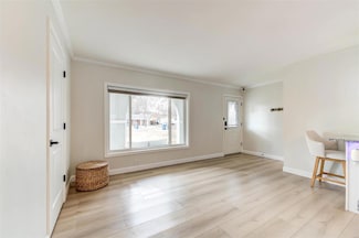 711 Caspian Ln, Saint Louis, MO 63125