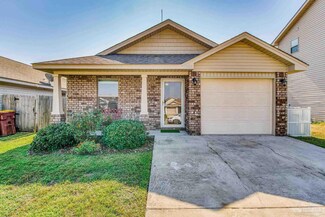 1903 Crosscreek Cir, Gulf Breeze, FL 32563