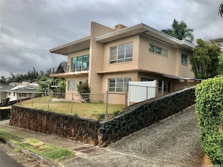1829 Alewa Dr, Honolulu, HI 96817