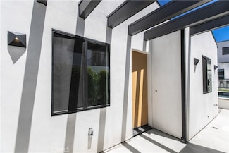 5107 Bluebell Ave, Los Angeles, CA 91607