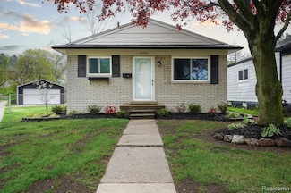 16282 Evergreen Ave, Eastpointe, MI 48021