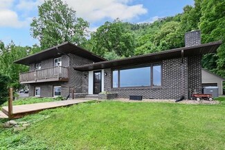 349 E Lake Blvd, Winona, MN 55987