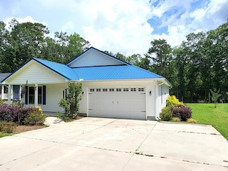 142 Parklin Ln, Elloree, SC 29047
