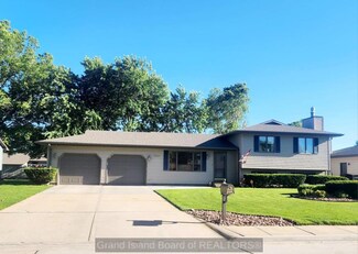 3003 W 10th St, Grand Island, NE 68803