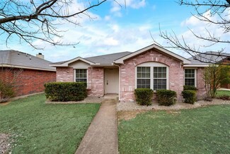 2946 Midbury Dr, Lancaster, TX 75134
