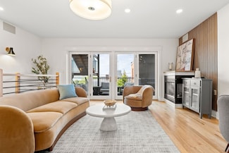 53 Thomas Park Unit 2, Boston, MA 02127