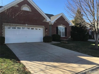 10189 Allington Dr, Saint Louis, MO 63128